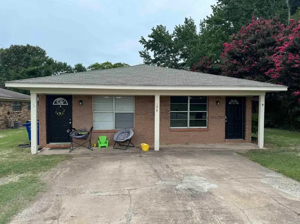 199 Center St, Conway, AR 72034