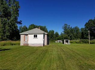 1236 Sturdevant Rd, Smiths Creek, MI 48074