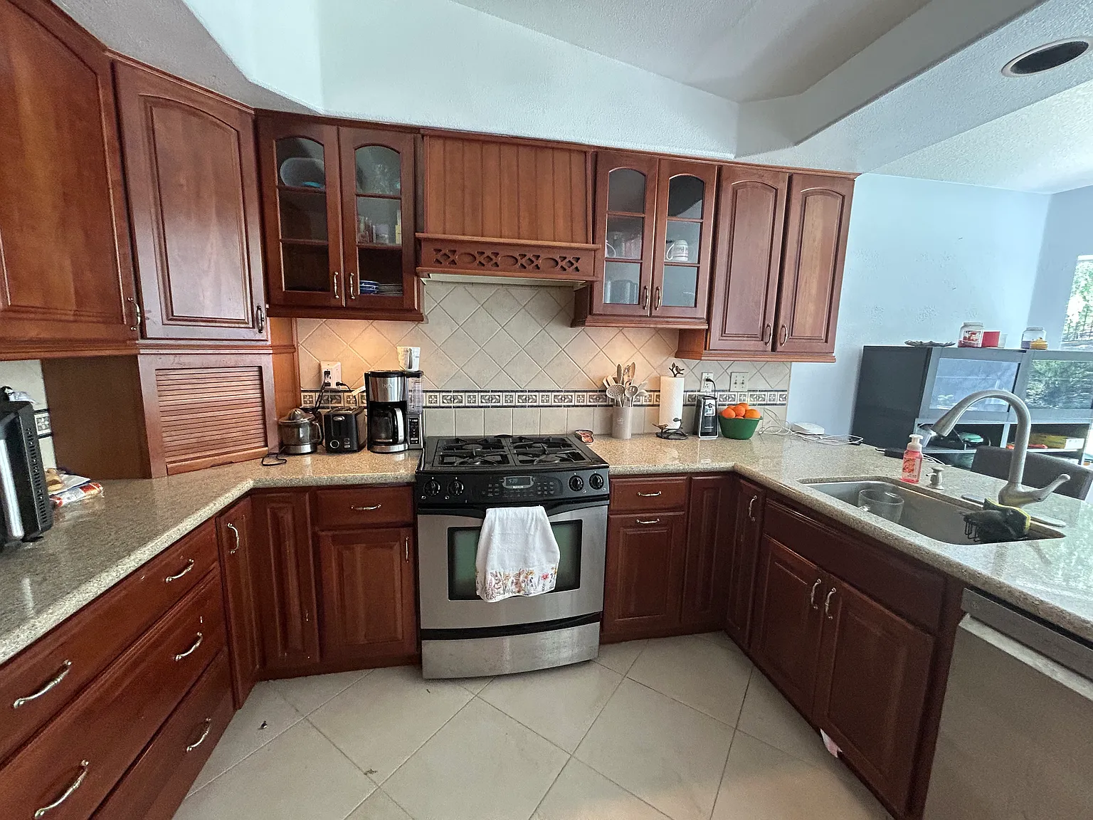 Canyon Terrace Dr, San Bernardino — Photo 4