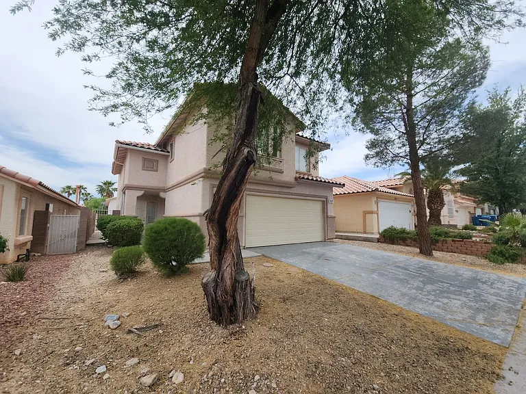 9907 Sparrow Ridge Ave — Photo 3