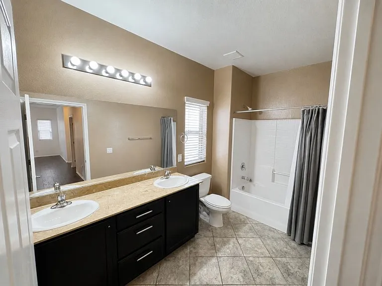 8123 Mosaic Sunrise Ln — Photo 15