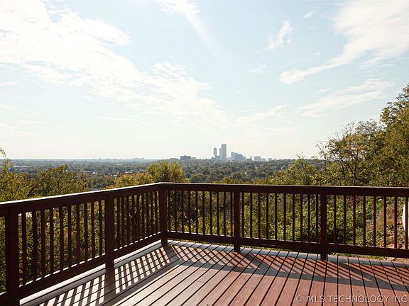 2nd image of 2211 N Denver Pl