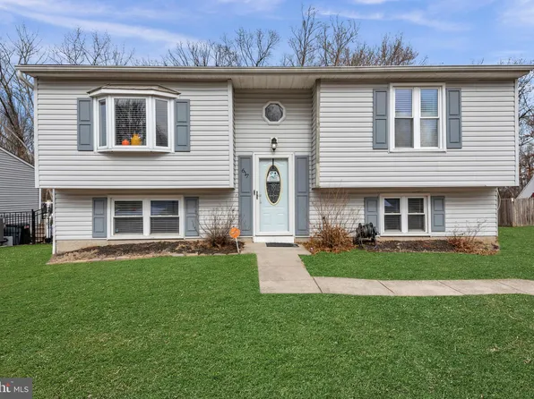 617 Fuselage Ave, Baltimore, MD 21221