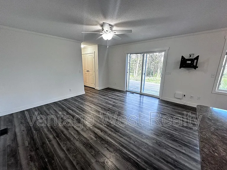 5235 Chase Rd — Photo 8