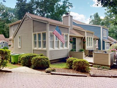 1833 Falls Church Rd, Raleigh, NC, 27609