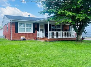 704 Orchard Dr, Ravenswood, WV 26164