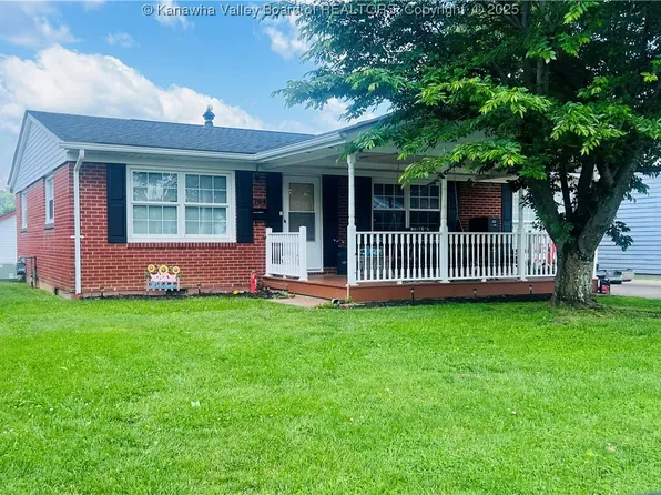 704 Orchard Dr, Ravenswood, WV 26164