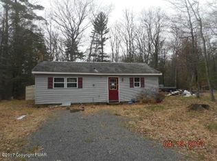 102 Frasier Ln, Stroudsburg, PA 18360