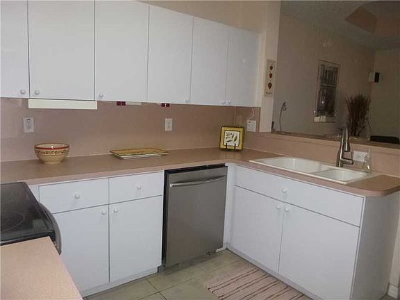 3rd image of 14206 SW 121st Pl #7