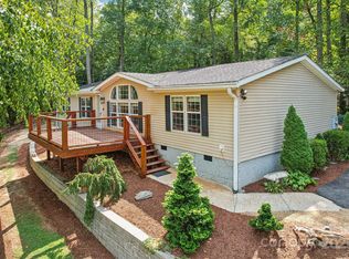 18 Spencer Rd, Candler, NC 28715