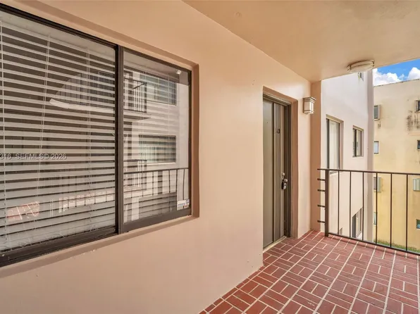 8700 SW 133rd Avenue Rd APT 312, Miami, FL 33183