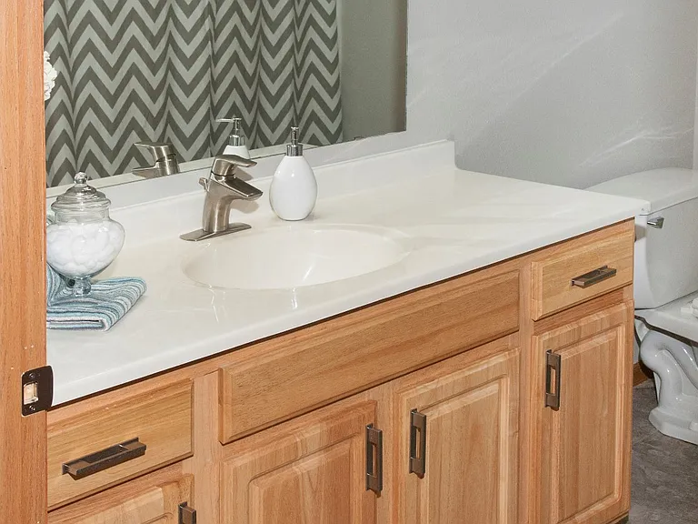 Large baths with plenty of counter space