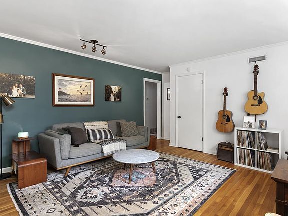 4th image of 4984 Hampshire Ave