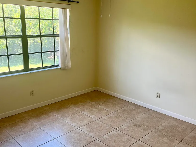 2470 SE Garden Ter #502 — Photo 15