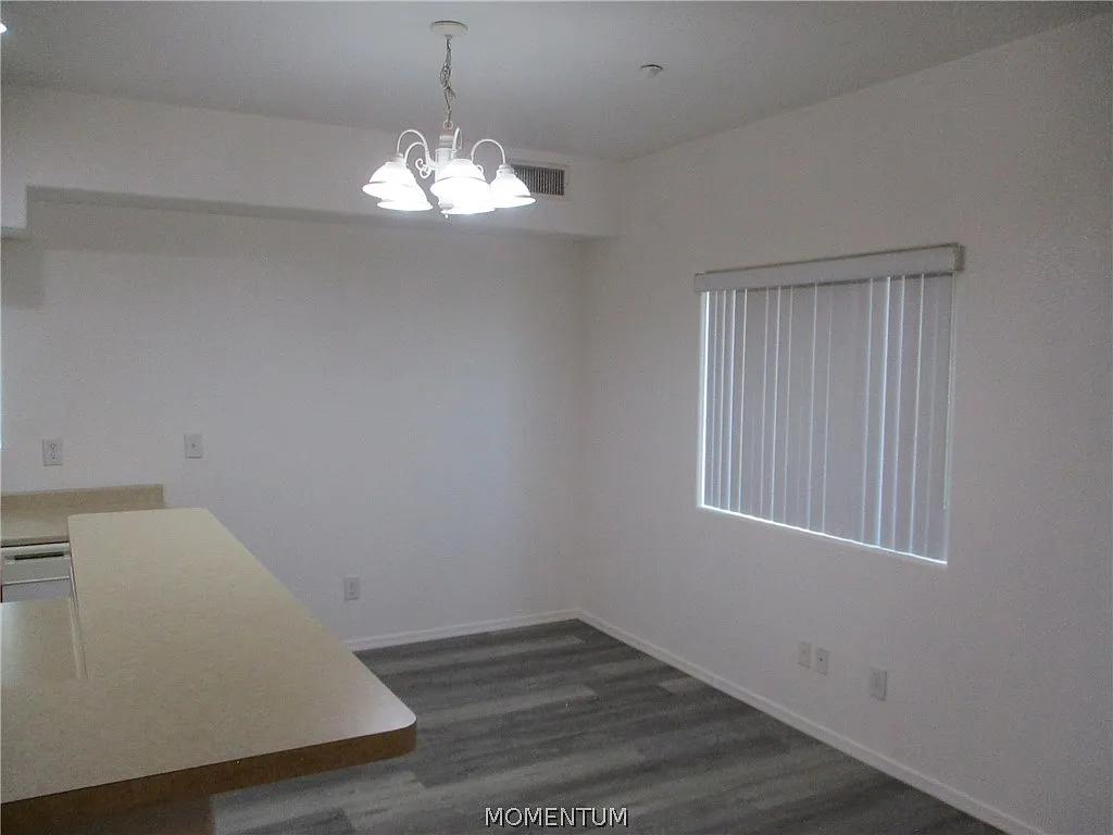 2 bed, 2.0 bath, 900 sqft, $1,100 — Photo 3