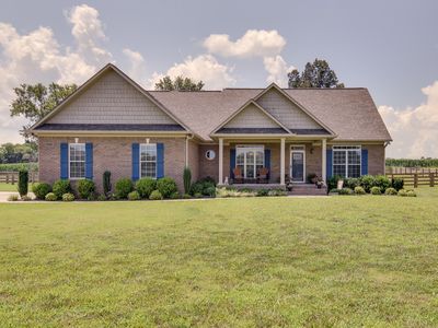 2000 Gateway Ln, Columbia, TN, 38401