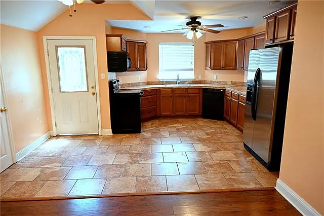 23058 Highway 1088 — Photo 2