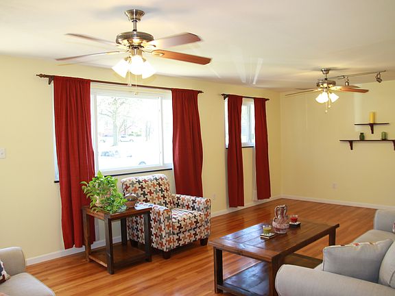 5th image of 1125 Meadowlark Dr
