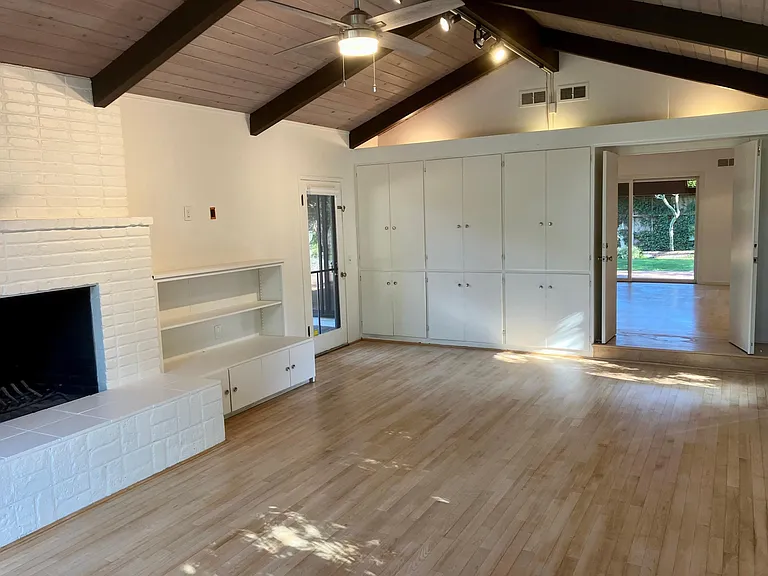 1660 Oak Ave — Photo 14