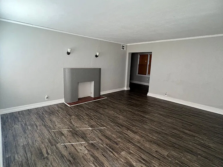 1513 Ocean Dr #6 — Photo 3