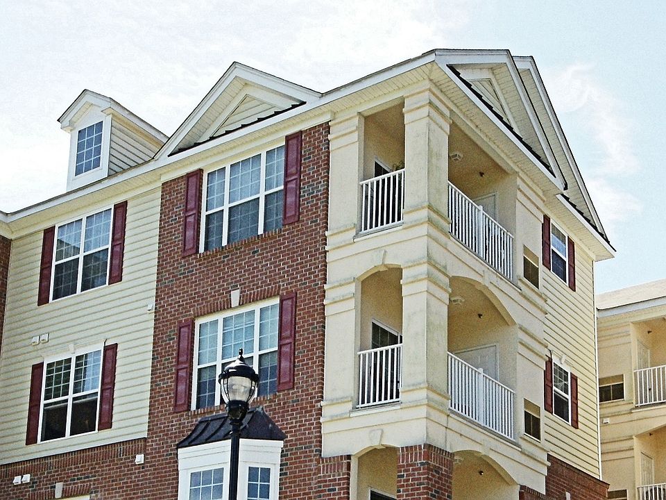 1320 Colts Circle
