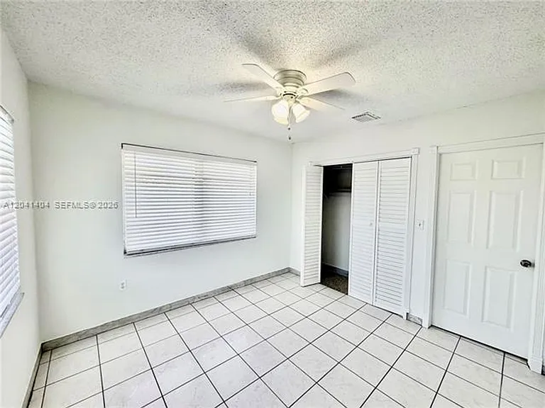 913 NW 22nd Pl #913 — Photo 13