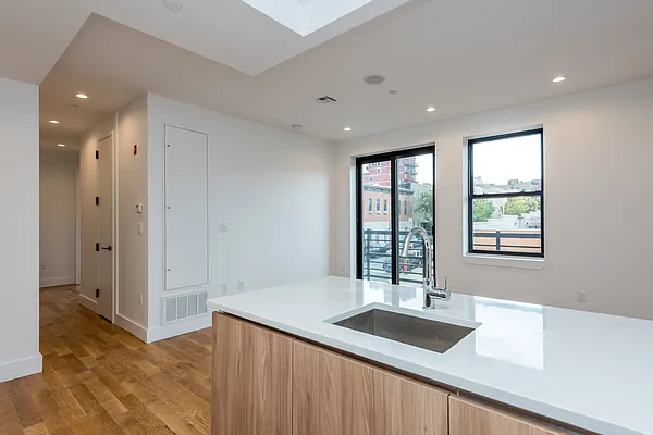 Rented by Nooklyn NYC LLC | media 11