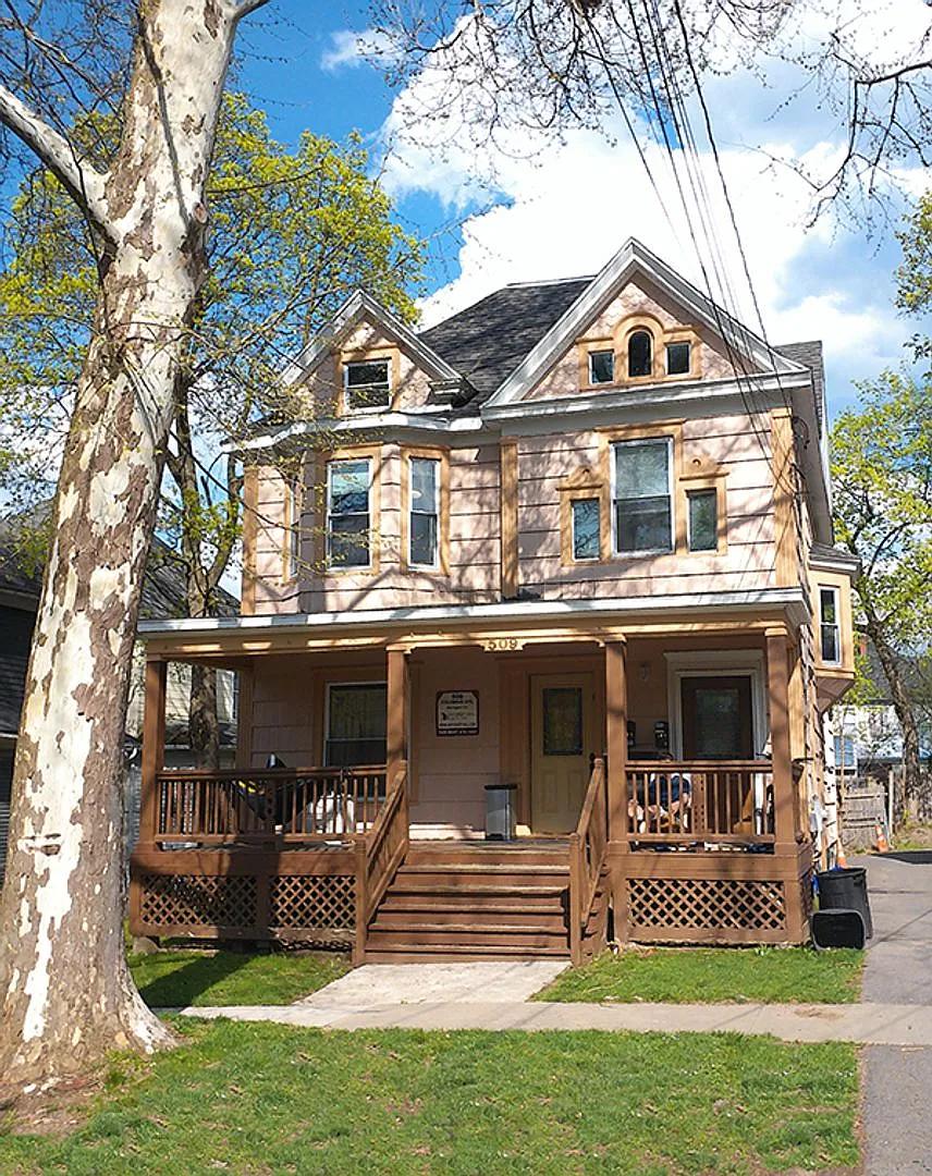 509 Columbus Apt 2 - Available 8/1/27 - Second Floor Flat W/Front Porch — Photo 1