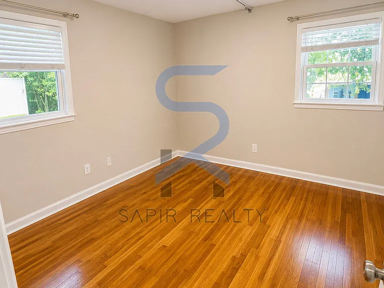 1171 Arborvista Dr NE — Photo 4
