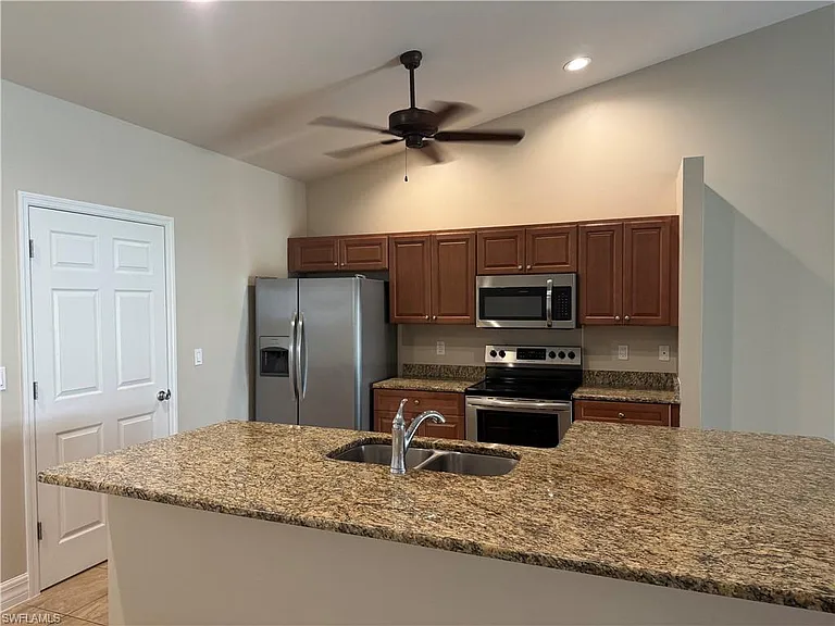 1715 SW 1st Ave — Photo 7