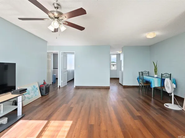 94-246 Leoku St APT E306, Waipahu, HI 96797