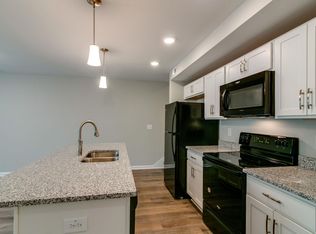 1960 Batts Ln, Clarksville, TN 37042