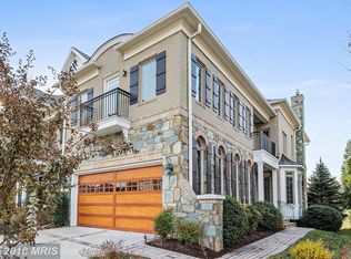 18379 Eagle Point Sq, Leesburg, VA 20176