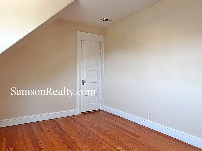 149 University Ave #3 — Photo 17