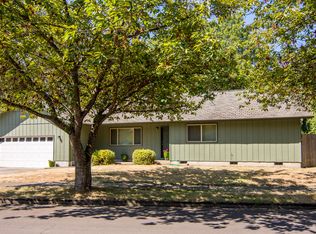 588 S 44th St, Springfield, OR 97478