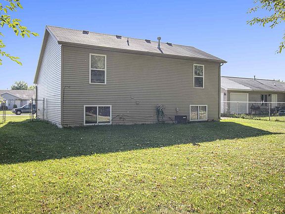 4th image of 1626 William Henry Ln