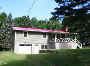 279 Bigelow Lake Rd, Pleasant Mount, PA 18453