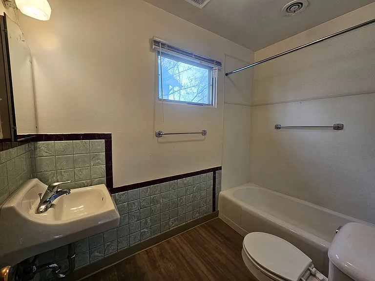 425 S 5th St E #14 — Photo 7