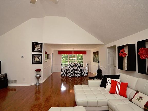 4th image of 1465 Glenfield Dr