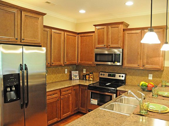 3rd image of 1664 B Cambria Drive #B