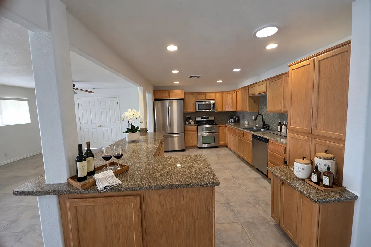 Building Photo - 3575 Whitecap Dr