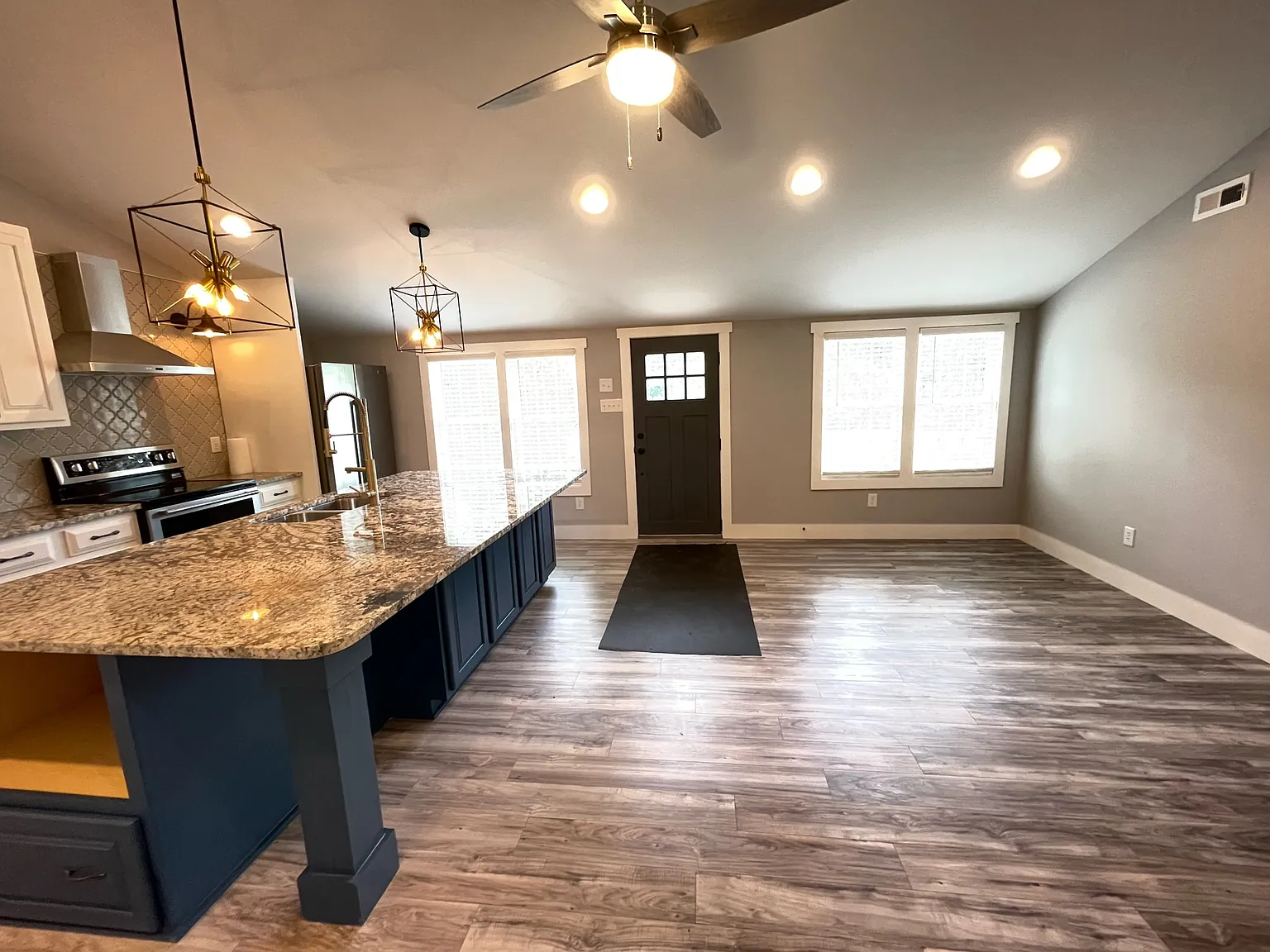 3 bed, 1164 sqft, $1,700 — Photo 4