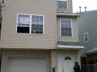431 S 10th St #1, Newark, NJ 07103