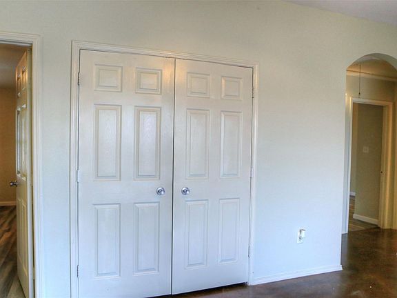 3rd image of 120 Lindas Creek Ln #120