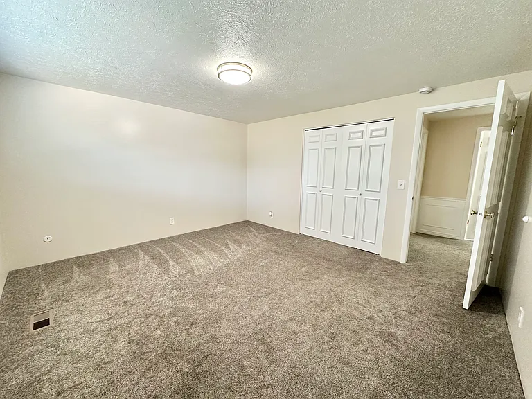 1781 E 4500 S — Photo 12