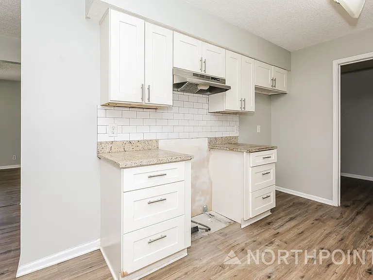 6010 Hillman Dr — Photo 7