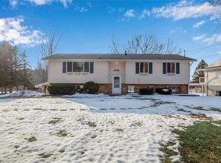 5062 Abbott Rd, Hamburg, NY 14075