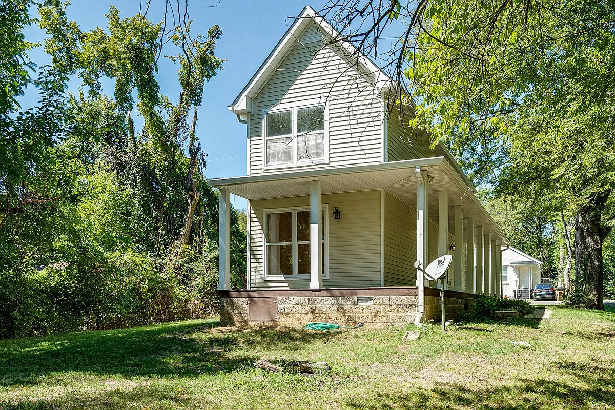 Building Photo - 504 Haynes St