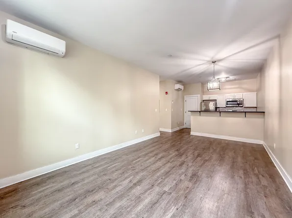 1455 State St, New Haven, CT 06511