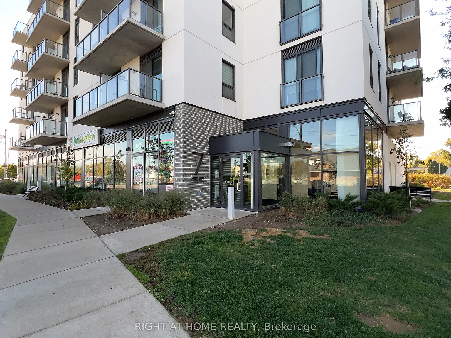 1 bed, $1,680 — Photo 2